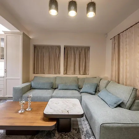 Poolside Retreat - Sea View & Calm Escape - Pearl *