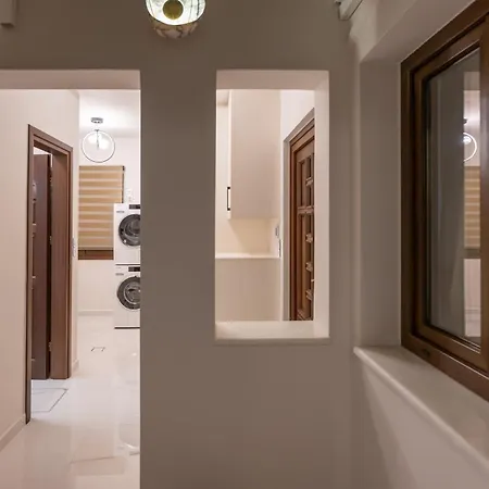 Apartman Poolside Retreat - Sea View & Calm Escape - Pearl Sztelída
