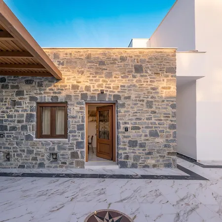 Poolside Retreat - Sea View & Calm Escape - Pearl Апартаменты Стелида